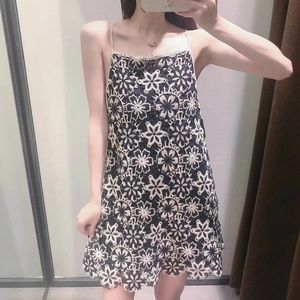 Totally a new dress to be moved for sale without being worn